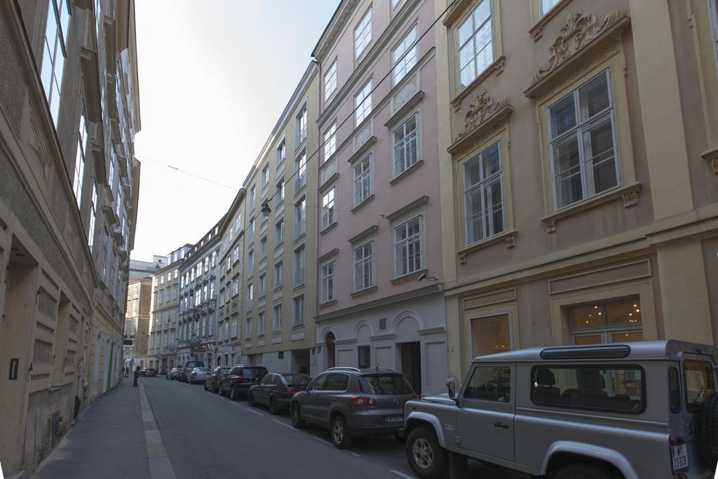 Apartment Heart Of -